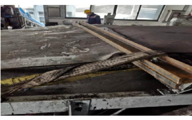 KWZK星空体育在线注册,星空体育（中国）钢丝输送带硫化机胶接工艺流程分享